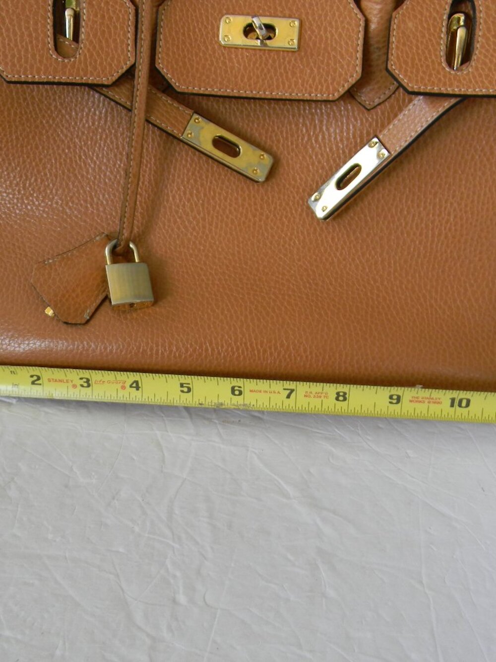 WM'S TAN BROWN PEBBLE LEATHER LOCK/KEY SATCHEL - Picture 2 of 11